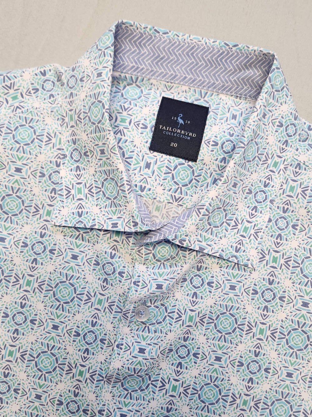 Tailorbyrd Shirt Mens Flip Cuff Medallion 100% Cotton Long Sleeve Size Youth 20